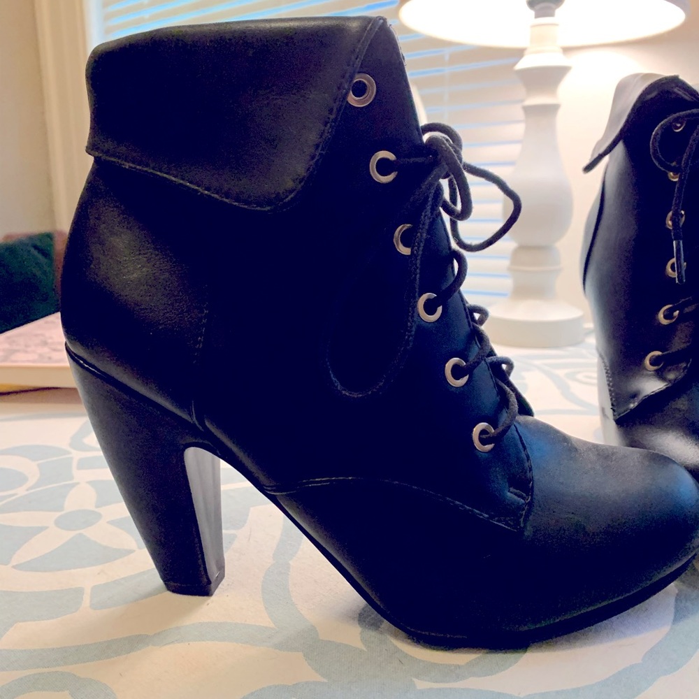 Bamboo witch boots